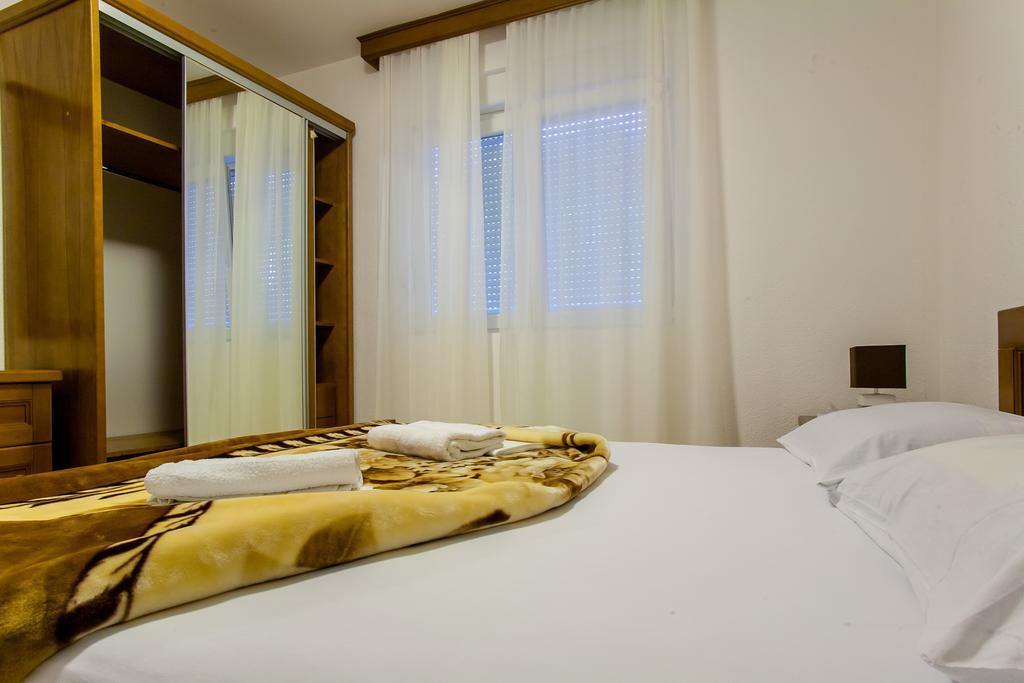 Apartments Ljubica 赫尔采格诺维 客房 照片