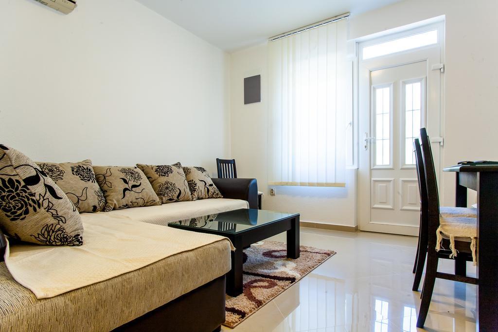 Apartments Ljubica 赫尔采格诺维 客房 照片