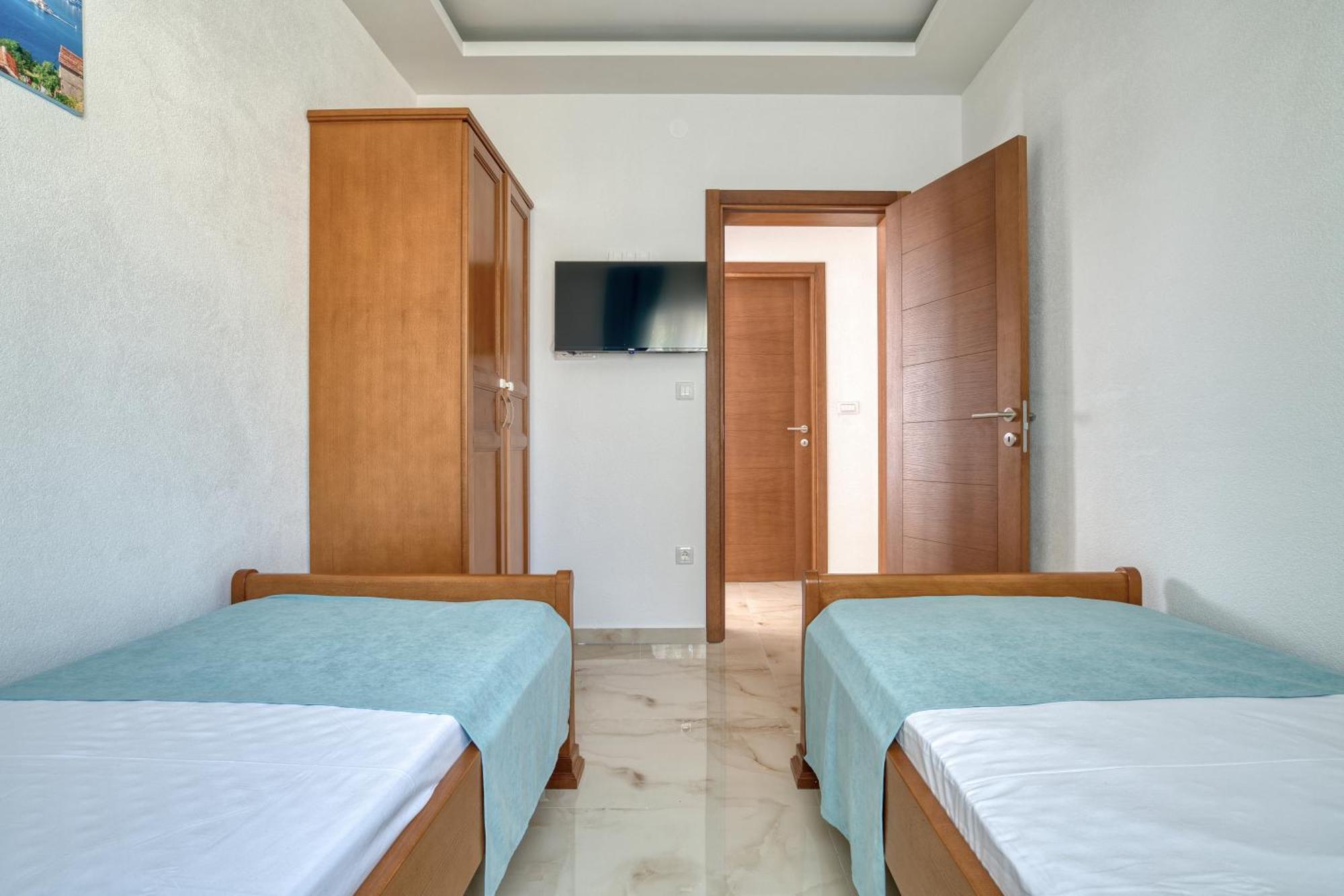 Apartments Ljubica 赫尔采格诺维 外观 照片
