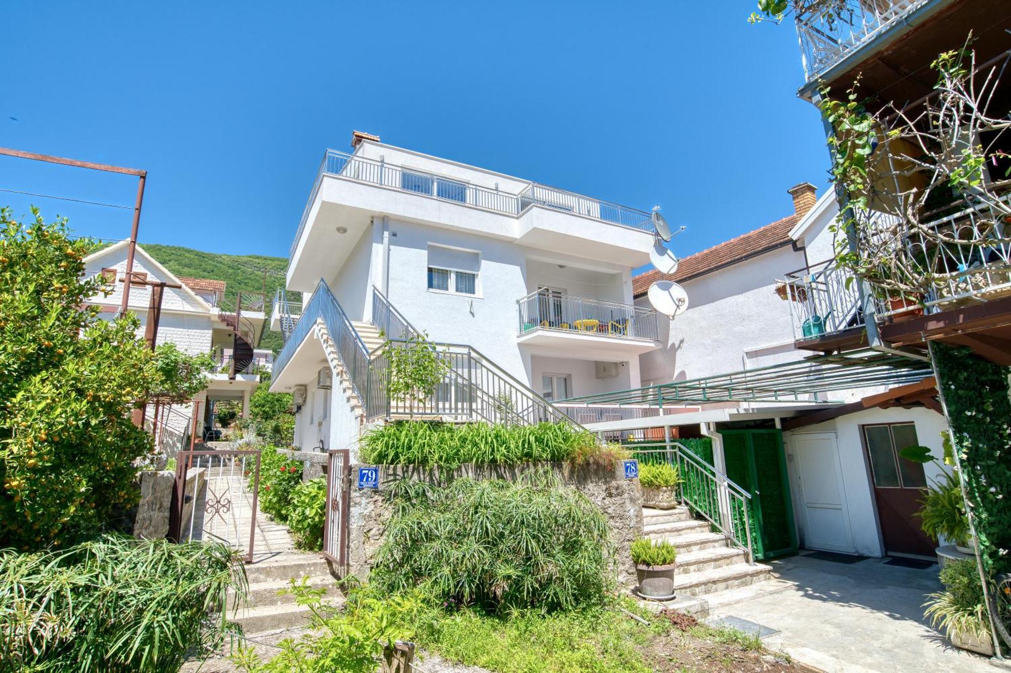 Apartments Ljubica 赫尔采格诺维 外观 照片